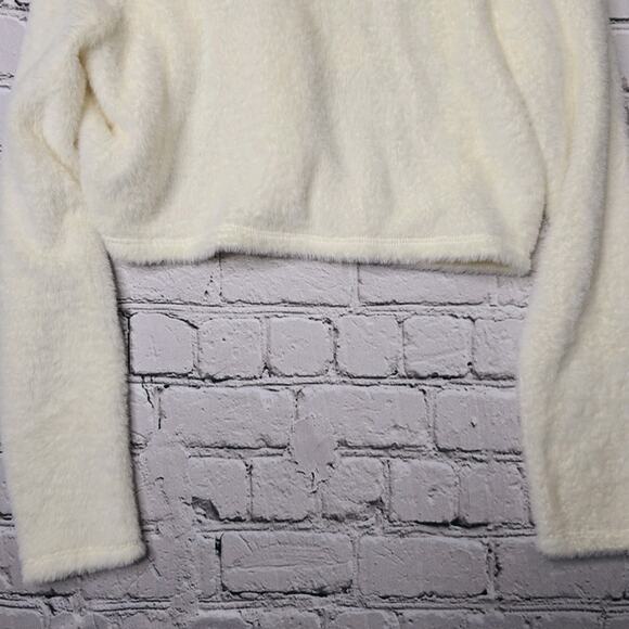 Zara Fuzzy Ivory White Tie Back Long Sleeve Crop Top Open Back New Size Large - Picture 4 of 11